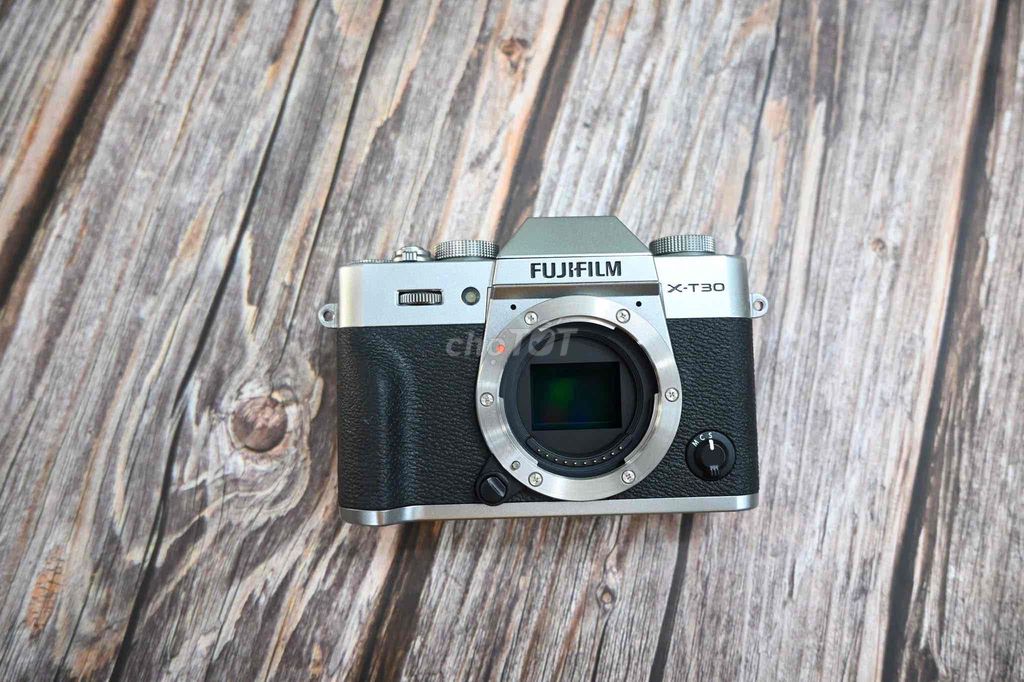 Fuji XT30 silver đẹp kèm pin zin sạc for dây zin G