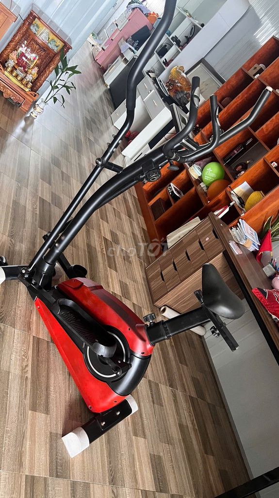 Xe đạp tập thể dục trong nhà Đỏ Đen