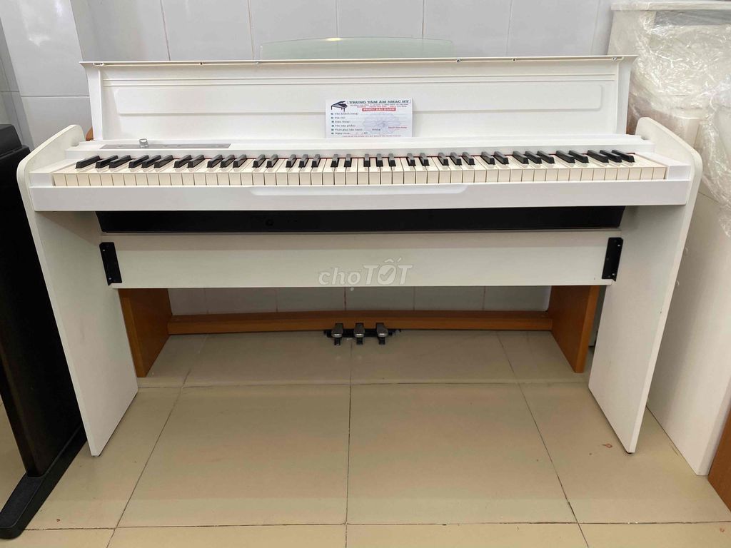 Đàn piano điện Korg LP180. Mua bán Nhạc cụ tại Quận Bình Thuỷ Cần Thơ được đăng bởi TRUNG TÂM ÂM NHẠC HT hình 1