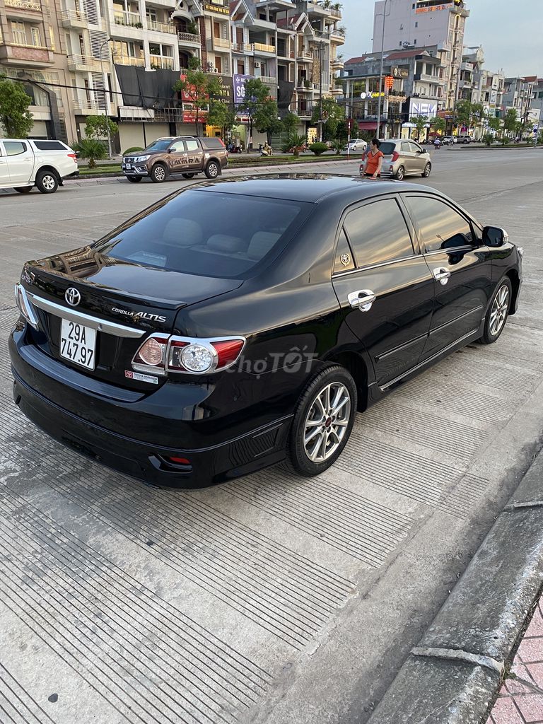 0888666111 - Toyota Corolla Altis 2013 Tự động RS rất mới