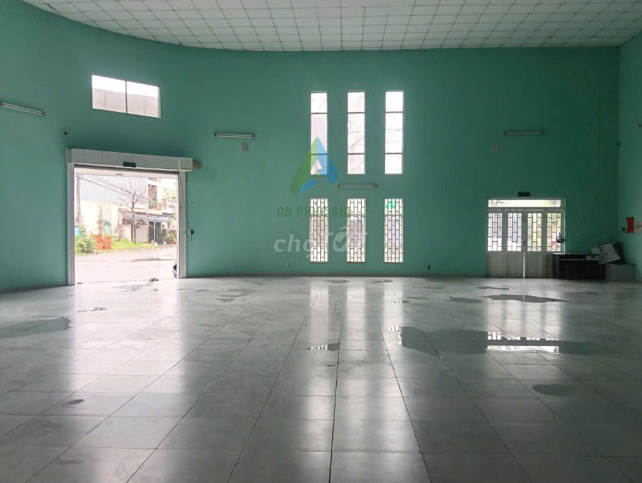 Mb 2 tầng góc bùi tấn diên - lê sao 370m2 giá 30tr/th