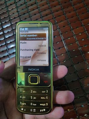 Cần bán Nokia 6700c đã lên vỏ gold.