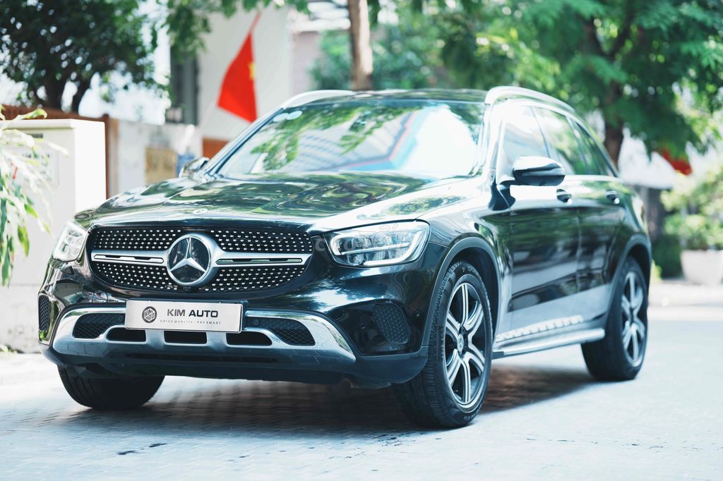 Mercedes Benz GLC200 4MATIC 2020 - 42000 km. Mua bán Ô tô tại Quận Thanh Xuân Hà Nội được đăng bởi Trần Trí Cường hình 3
