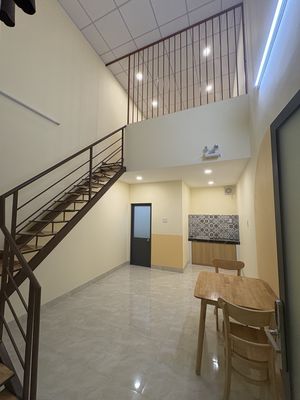 Cho thuê phòng 28m có gác, WC + bếp riêng, giờ giấc tự do, Bình Trưng