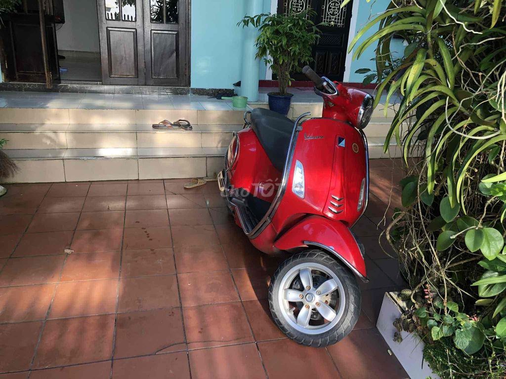 CẦN BÁN GẤP – VESPA ĐỎ CHÍNH CHỦ, XE ĐẸP NHƯ. Mua bán Xe máy tại Thành phố Huế Thừa Thiên Huế được đăng bởi MiduStore hình 2