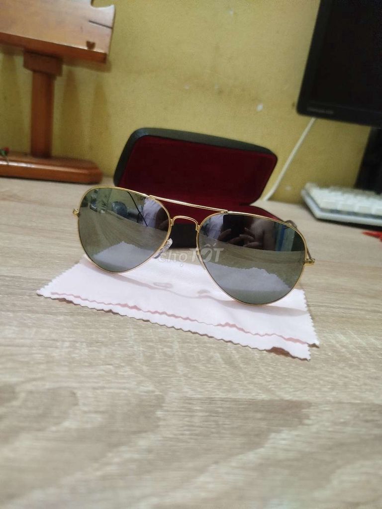 Kính râm Ray-Ban 62014 Vàng Unisex. Mua bán Phụ kiện thời trang khác tại Thành phố Dĩ An Bình Dương được đăng bởi  Gà Đỗ  hình 1