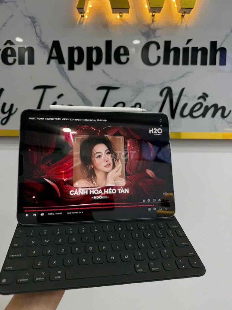 Apple iPad Pro M2 256GB 5G likenew zin chuẩn 100%. Mua bán Máy tính bảng tại Quận Tân Bình Tp Hồ Chí Minh được đăng bởi Shop Trung Văn Apple Watch hình 1