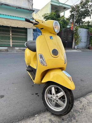 Piaggio Vespa LX Vàng Cổ điển. Mua bán Xe máy tại Thành phố Dĩ An Bình Dương được đăng bởi Bảo Trâm