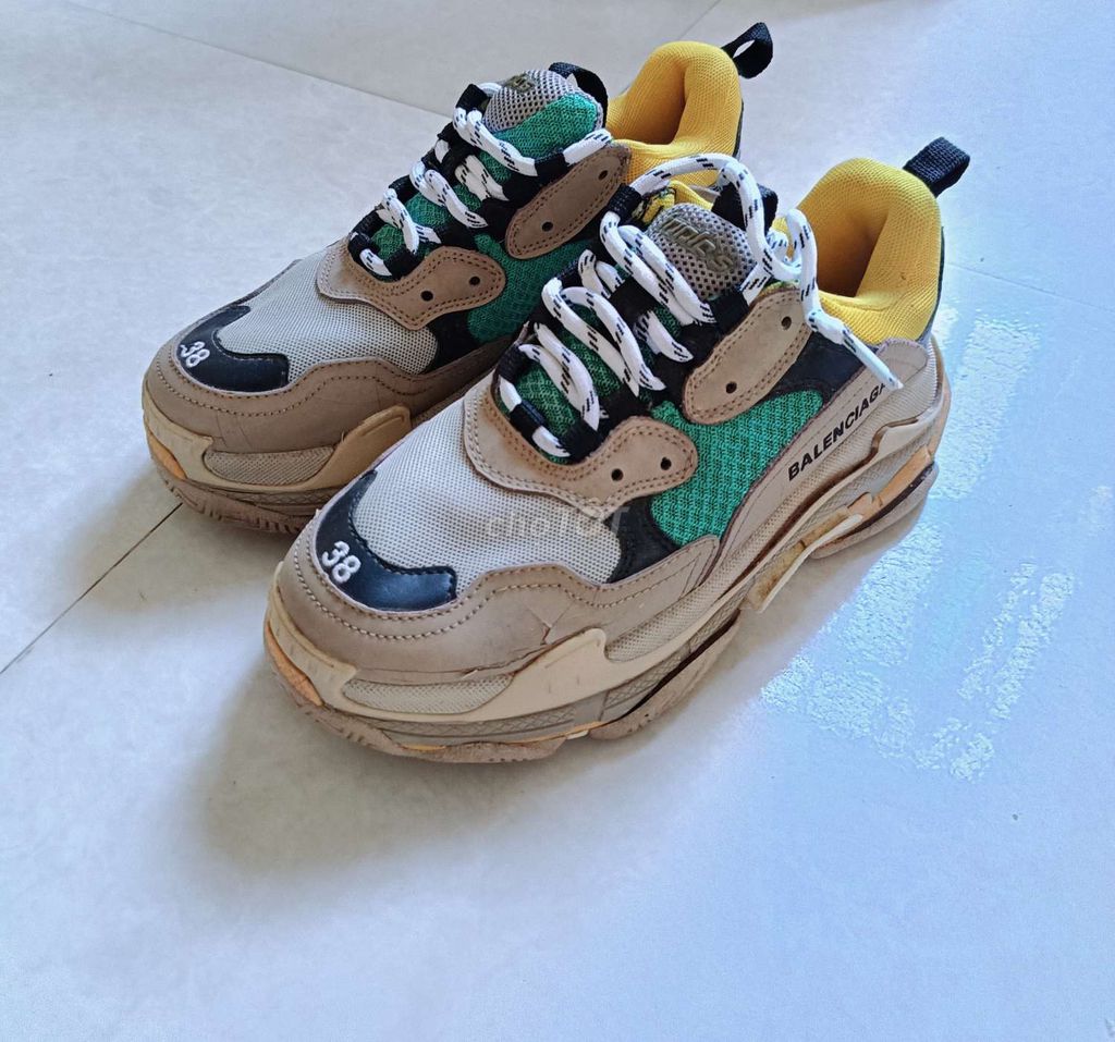 [Pass] Giày thể thao Balenciaga Triple S 38. Mua bán Giày dép tại Huyện Hải Hậu Nam Định được đăng bởi Đạt hình 1