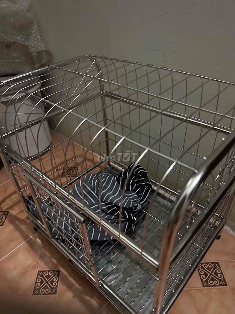 chuồng chó inox 48x32x38 mới. Mua bán Phụ kiện, Thức ăn, Dịch vụ tại Quận Tây Hồ Hà Nội được đăng bởi Quỳnh hình 1