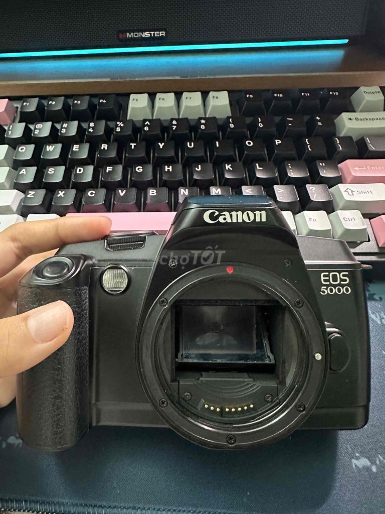 Máy ảnh phim Canon EOS 5000 Đen Xác. Mua bán Máy ảnh, Máy quay tại Quận Bình Tân Tp Hồ Chí Minh được đăng bởi Lâm Huỳnh Trúc Vy hình 1