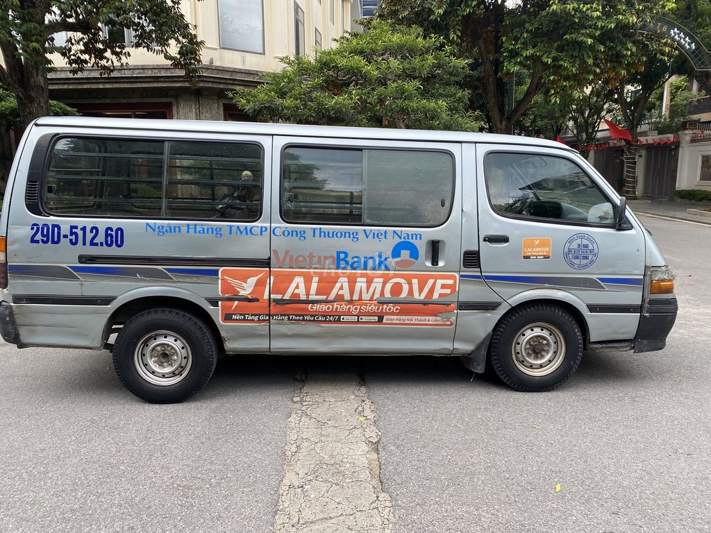 Toyota hiace tải van xe đep. Mua bán Ô tô tại Quận Hoàng Mai Hà Nội được đăng bởi Nghiêm Trường hình 2