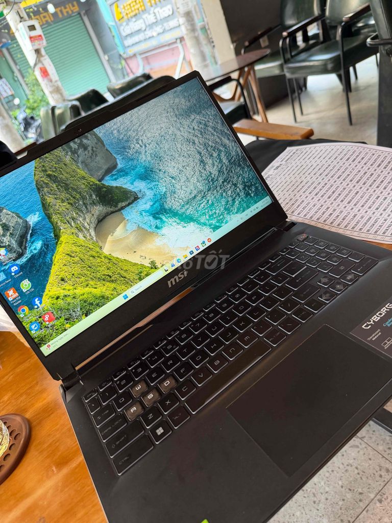 MSI Cyborg 15 A13U i5 RTX Như mới. Mua bán Laptop tại Quận 8 Tp Hồ Chí Minh được đăng bởi Nguyễn Đức Phong hình 1