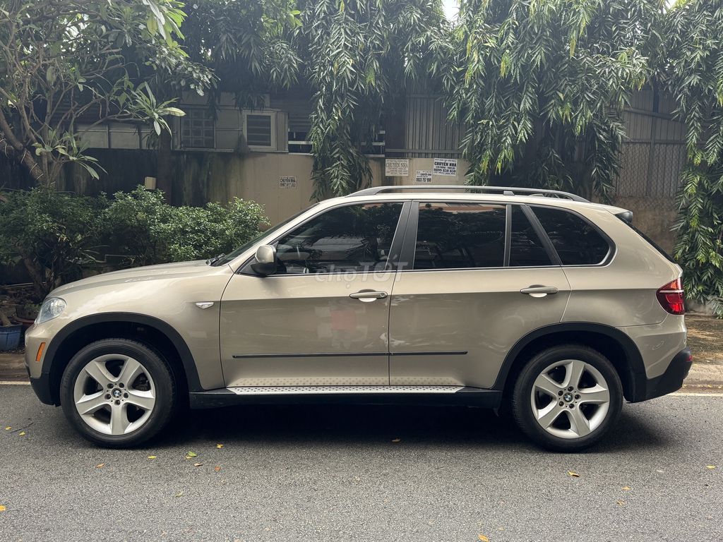 BMW X5 2007 3.0si - 88000 km. Mua bán Ô tô tại Quận 4 Tp Hồ Chí Minh được đăng bởi Nguyen Thi Oanh Nhi hình 1