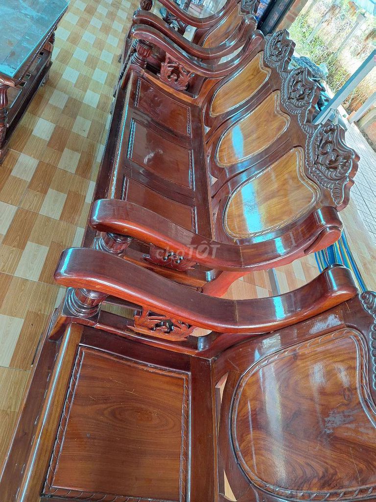 Bộ salon gỗ màu nâu đỏ. Mua bán Bàn ghế tại Huyện Châu Thành Tây Ninh được đăng bởi Tuan Anh hình 1