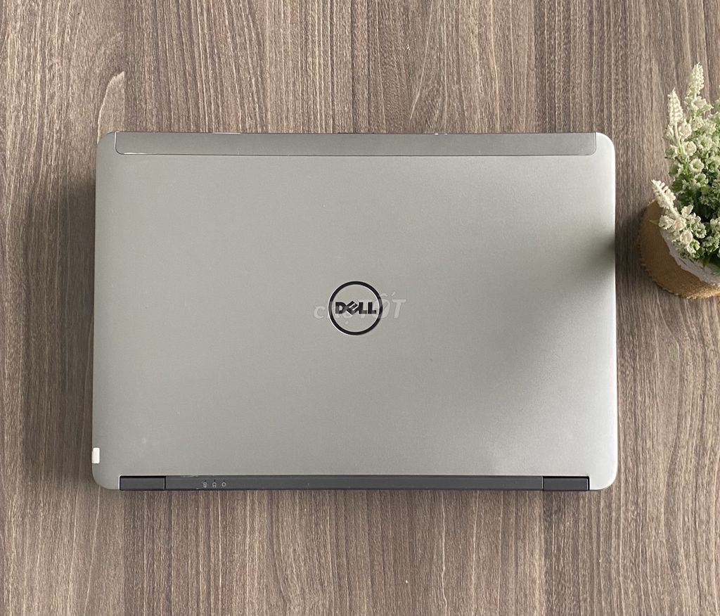 Dell Latitude E6440 i7/8/256/VGA Rời