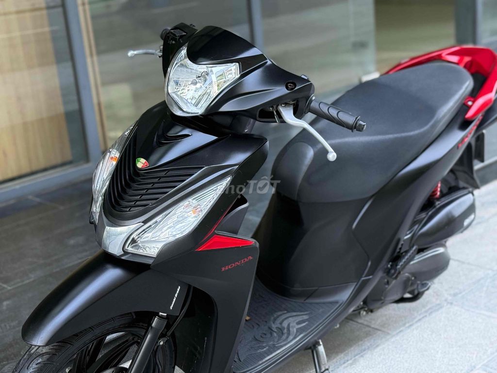 Honda Vision Sport Đặc Biệt nhám cực mới 29H2. Mua bán Xe máy tại Quận Ba Đình Hà Nội được đăng bởi Xe Máy Nam Thi hình 10