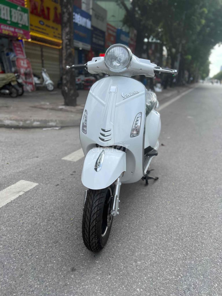 Xe điện Vespa Anbico mới mầu trắng