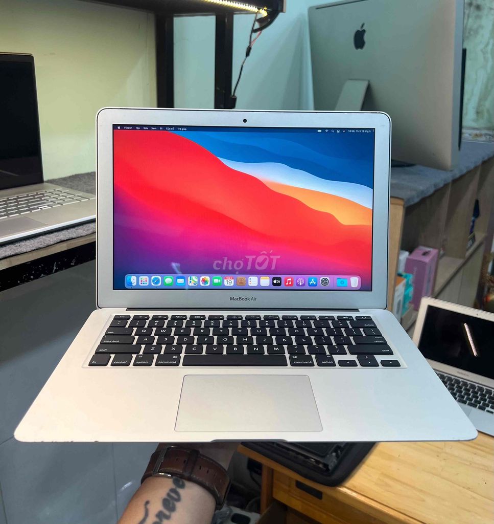 MacBook Air 2015 13” Core i5 8/128Gb Zin đẹp 98%. Mua bán Laptop tại Thành phố Thủ Đức Tp Hồ Chí Minh được đăng bởi Lộc Laptop hình 1