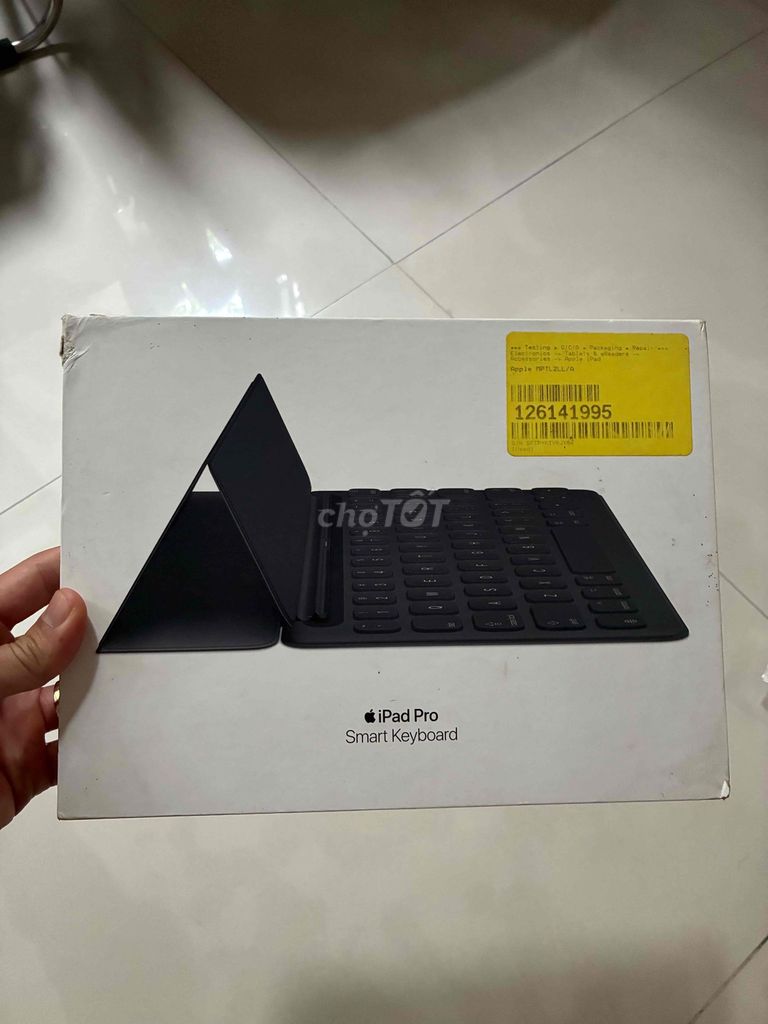 Bàn phím Apple Smart Keyboard Đen. Mua bán Máy tính bảng tại Quận Liên Chiểu Đà Nẵng được đăng bởi Trung Dũng Pato hình 1