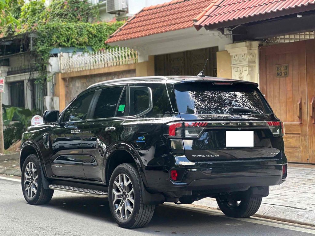Ford Everest 2023 Titanium 2.0 AT 4x4 màu đen. Mua bán Ô tô tại Quận Cầu Giấy Hà Nội được đăng bởi Cao Quý hình 6