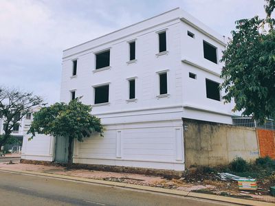 CHO THUÊ 400M2 SÀN TẠI TÂM ĐIỂM KẾT NỐI TP. THỦ ĐỨC
