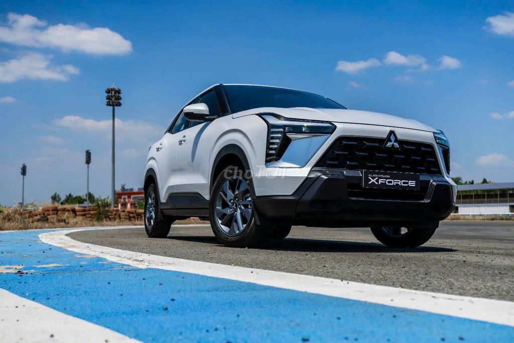 XFORCE GLX 2025, Tặng BHVC + gói phụ kiện 15TR. Mua bán Ô tô tại Quận Ninh Kiều Cần Thơ được đăng bởi Minh Tuấn  Đại Lý Mitsubishi Cần Thơ hình 2