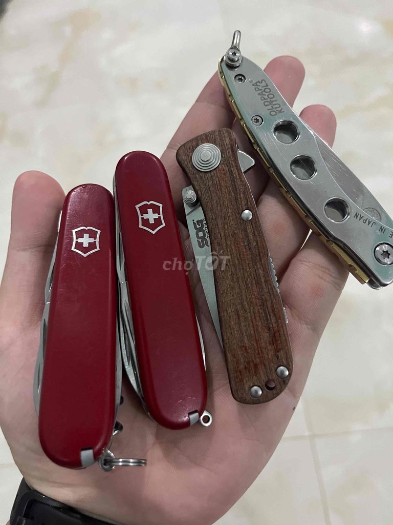 Dao đa năng Victorinox Spartan - Camper Đỏ