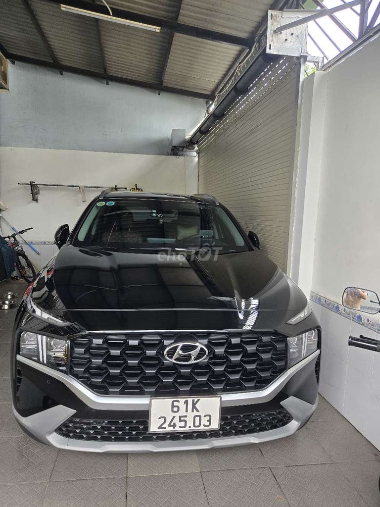 HuyndaiSanta fe 2023 2.2 Dầu tiêu chuẩn - 19000 km. Mua bán Ô tô tại Thành phố Thủ Dầu Một Bình Dương được đăng bởi Trần Thị Bằng hình 4