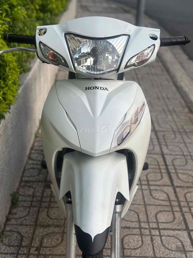 Honda Wave Alpha 110 2018 Trắng đen bạc zin nguyên. Mua bán Xe máy tại Thành phố Thủ Đức Tp Hồ Chí Minh được đăng bởi Xe Máy Sơn Thủ Đức hình 3