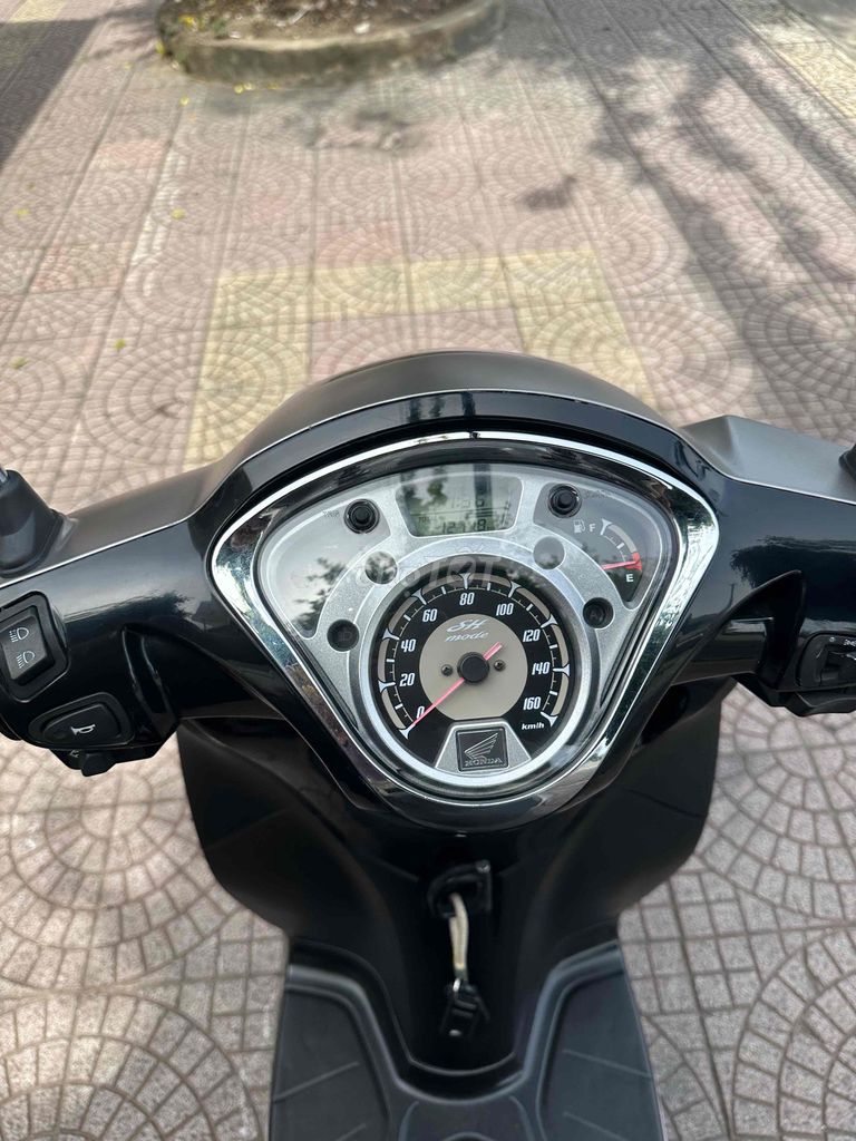 Honda SH Mode 2018 bếp ga zin dep vĩnh long. Mua bán Xe máy tại Thành phố Vĩnh Long Vĩnh Long được đăng bởi xe máy Tùng Beo hình 5