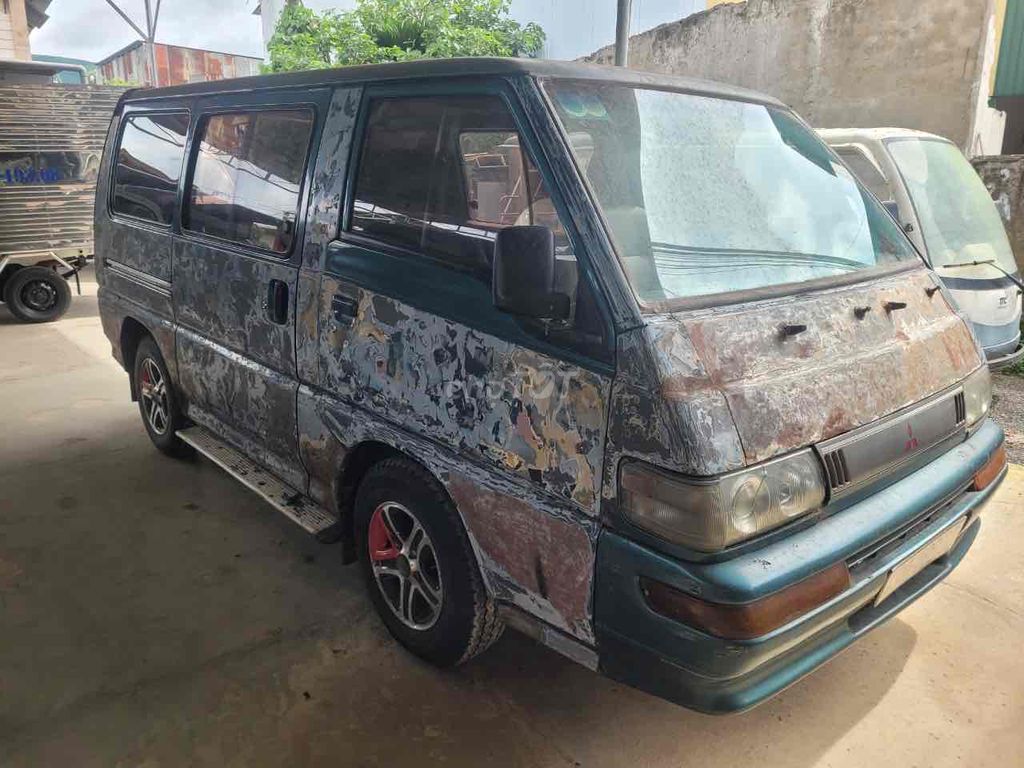 Mitsubishi L300 1993 - 9 chổ không niên hạn!