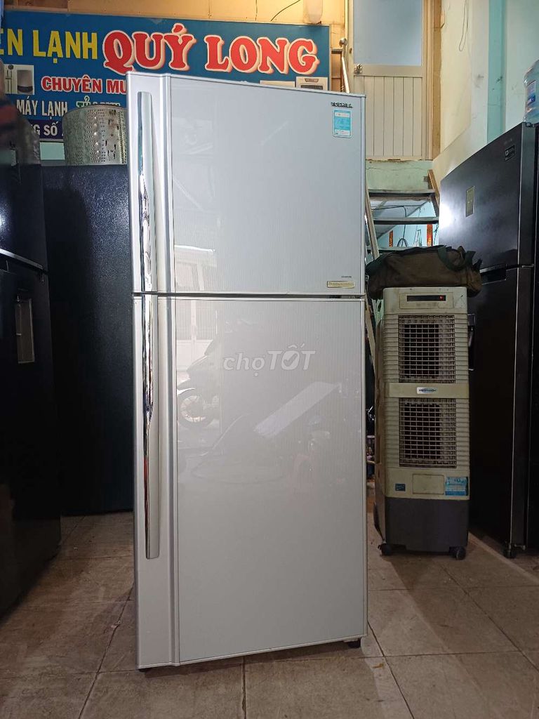 Tủ lạnh Toshiba 331 lít Bạc. Mua bán Tủ lạnh tại Quận 6 Tp Hồ Chí Minh được đăng bởi Anh Quý hình 1