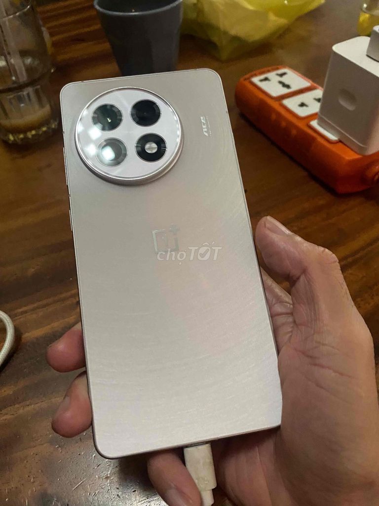 OnePlus ACE 5 256GB Vàng Hồng. Mua bán Điện thoại tại Quận Tân Bình Tp Hồ Chí Minh được đăng bởi Tim hình 1