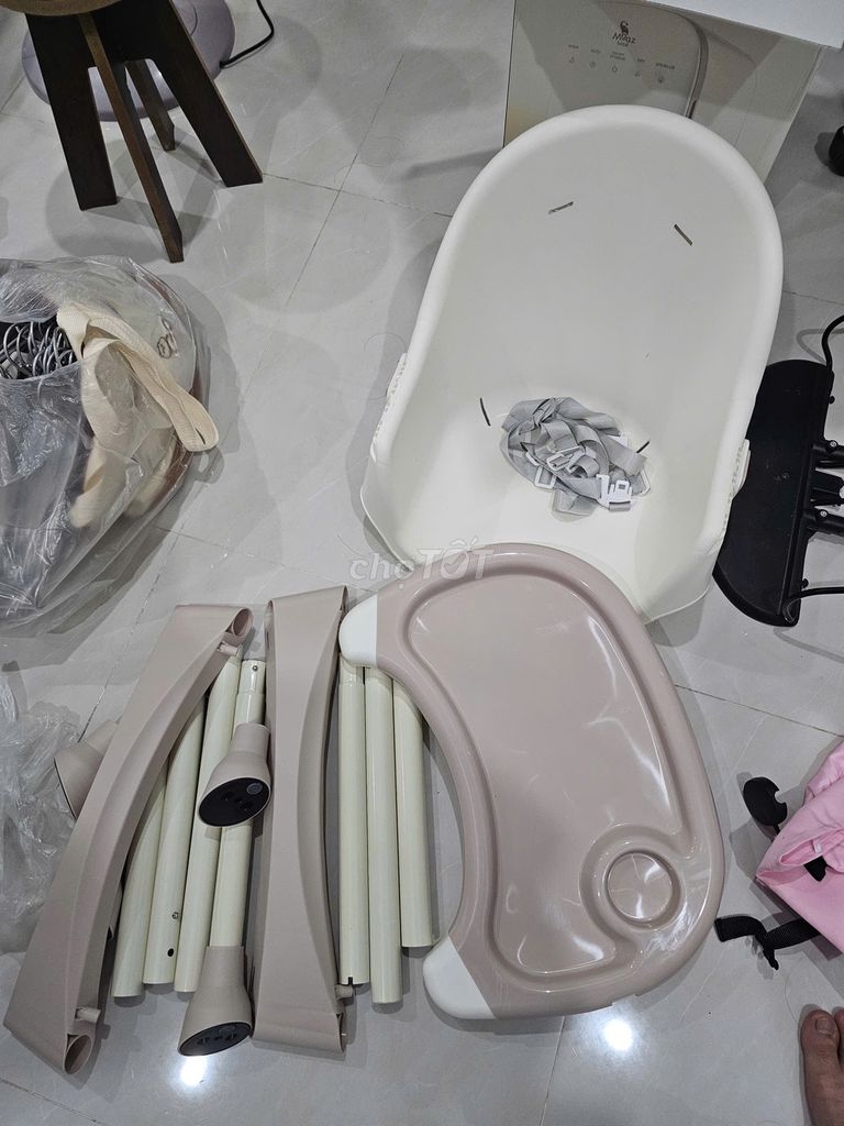 Ghế ăn dặm Ummo màu Kem. Mua bán Mẹ và bé tại Quận Ba Đình Hà Nội được đăng bởi Dương Lộc hình 1