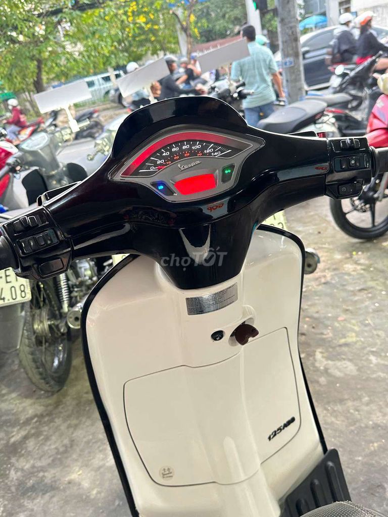 Vespa 2019 abs ( e có bán góp ). Mua bán Xe máy tại Quận Ninh Kiều Cần Thơ được đăng bởi MINH THIỆN bán xe trả góp hình 4