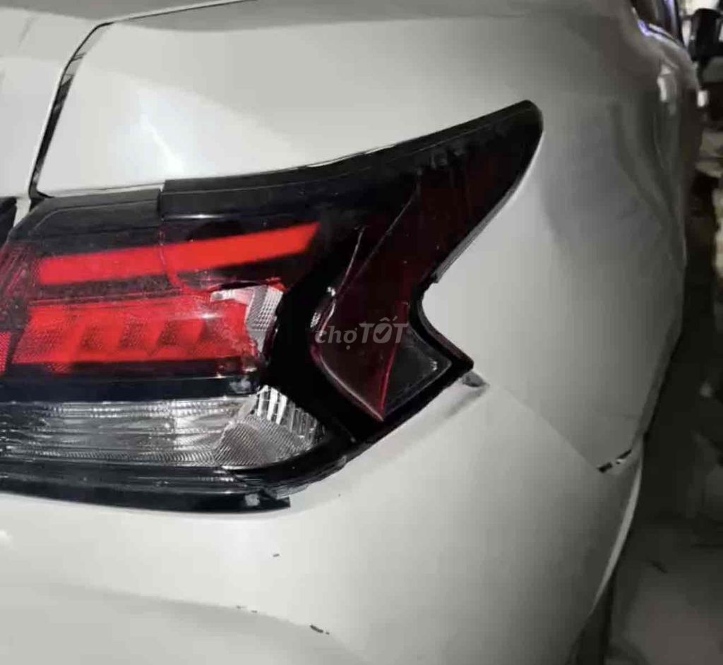 Đèn hậu Nissan Almera 2021 VL. Mua bán Phụ tùng xe tại Quận Bắc Từ Liêm Hà Nội được đăng bởi Hoang K hình 1