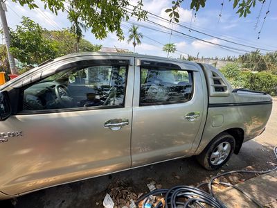 Toyota HiLux 2012 Bạc một chủ SG 122nghin