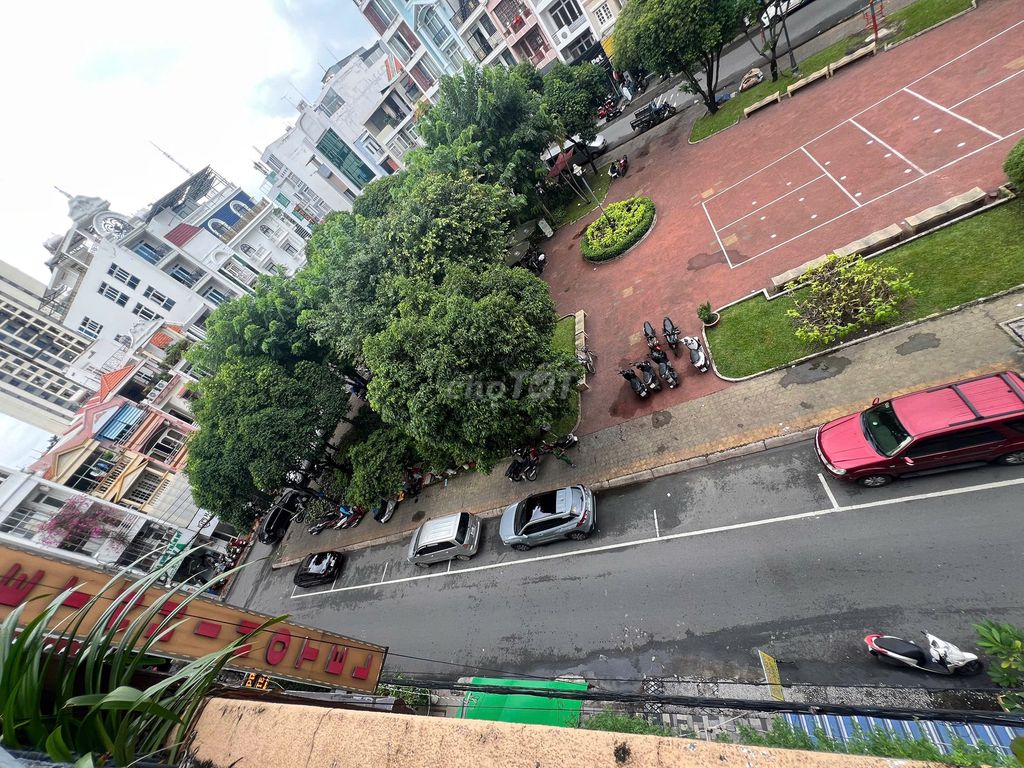 Căn Hộ Dịch Vụ, 1 PN Riêng Biệt, Ban Công View Công Viên, Ngay CMT8 cách mạng tháng tám, Phường 12, Quận 10, Tp Hồ Chí Minh Quận 10 Tp Hồ Chí Minh