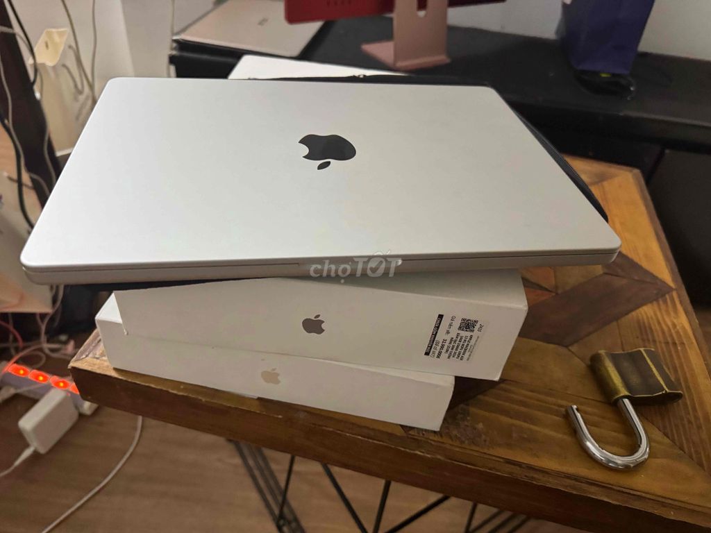 Apple Macbook Pro M2 Max 14.2 inch 32GB/1TB. Mua bán Laptop tại Quận 3 Tp Hồ Chí Minh được đăng bởi Phúc Nguyễn hình 1