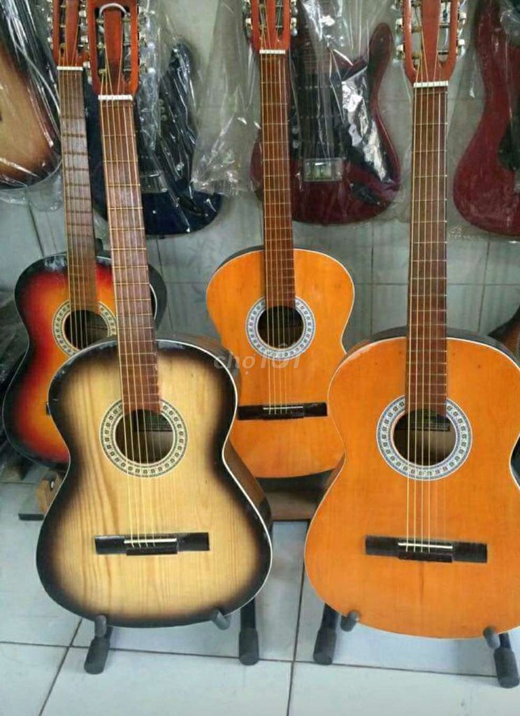 Đàn guitar nhạc tập chơi msp:22380