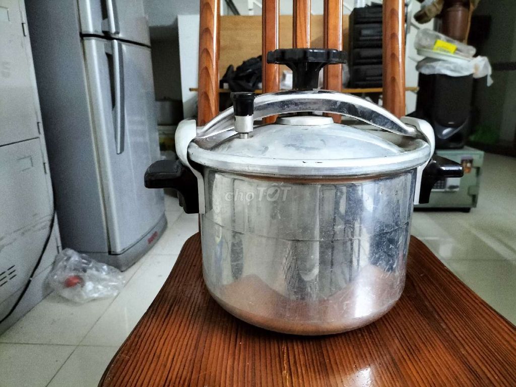Nồi áp suất Liên Xô Kim loại Bạc mới. Mua bán Dụng cụ nhà bếp tại Quận Tây Hồ Hà Nội được đăng bởi Anh Cường hình 1
