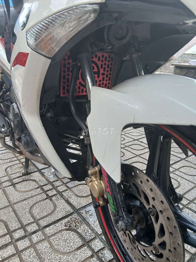 Bán xe Exciter 150 đời 2015 đỏ trắng. Mua bán Xe máy tại Huyện Hóc Môn Tp Hồ Chí Minh được đăng bởi Tung Nguyen hình 7