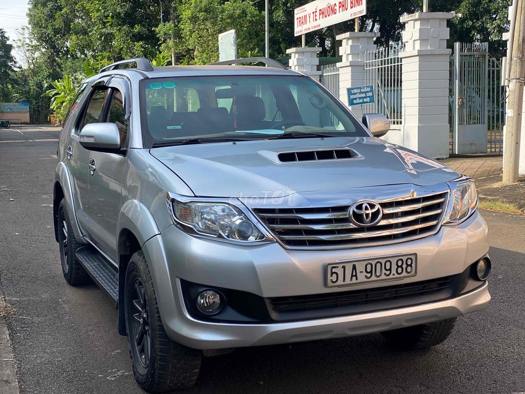 Toyota Fortuner 2014 2.5G 4x2 - 130000 km. Mua bán Ô tô tại Thành phố Long Khánh Đồng Nai được đăng bởi Mr hiếu hình 1