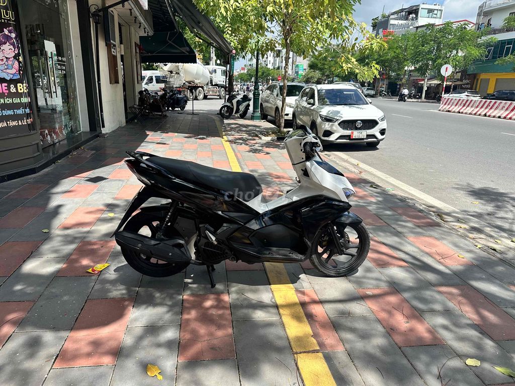 Honda Air Blade 2016 Trắng Đen