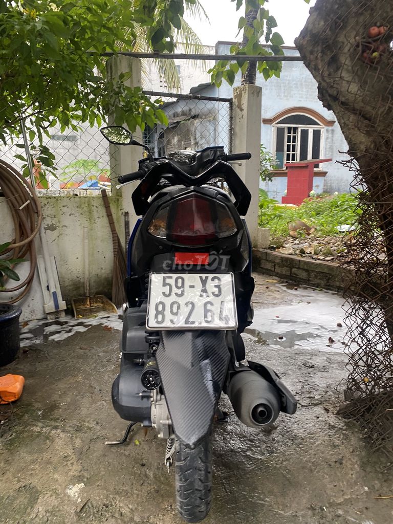 Сине-белый Yamaha Mio M3 2023