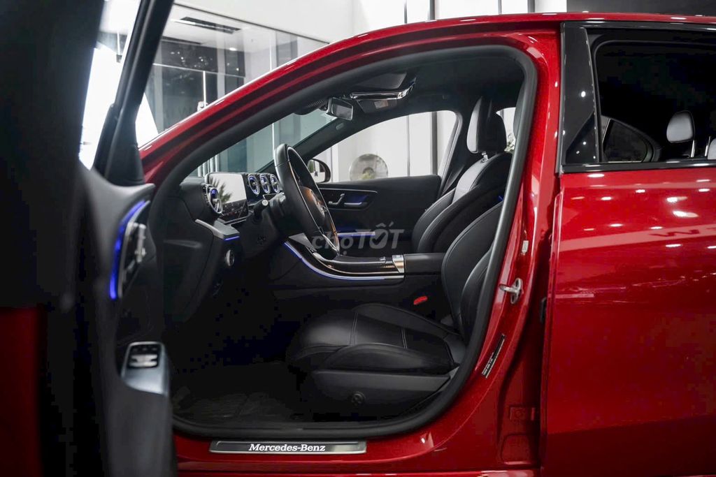 🔺MERCEDES C200 AVANTGARDE MODEL 2023 MỘT CHỦ. Mua bán Ô tô tại Quận 7 Tp Hồ Chí Minh được đăng bởi Tung hình 8