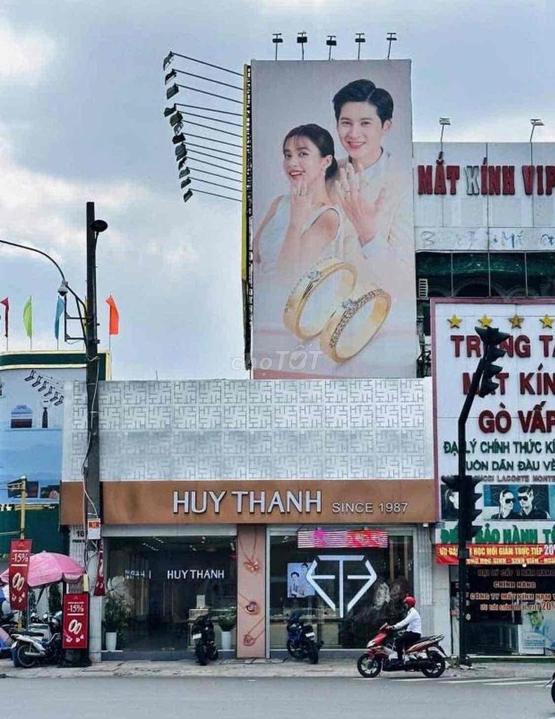 Cho thuê nhà Góc 2 Mặt Tiền Phan Văn Trị Với Nguyễn Oanh