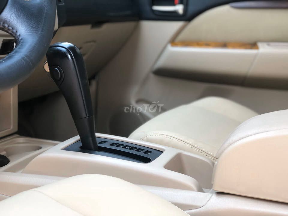 Ford Everest model 2011 máy dầu số tự động. Mua bán Ô tô tại Quận Gò Vấp Tp Hồ Chí Minh được đăng bởi Thu 381 hình 6