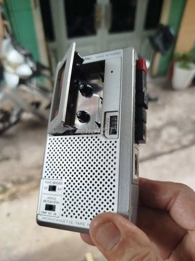 Máy ghi âm Realistic Micro 18 Bạc. Mua bán Tivi, Âm thanh tại Quận 8 Tp Hồ Chí Minh được đăng bởi Phước Vĩnh  hình 1